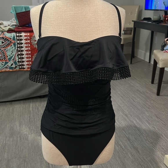 Kona Sol one piece bathing suit. Only worn a couple of times. Clean - Picture 2 of 6